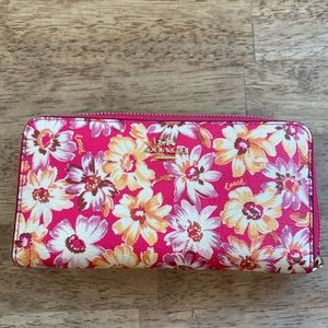 Coach Daisy Wallet